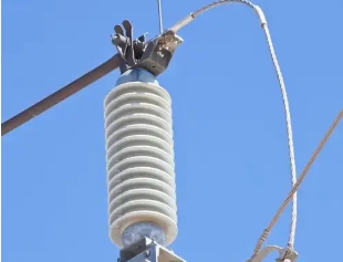 為什么要定期對絕緣子進行耐壓試驗?