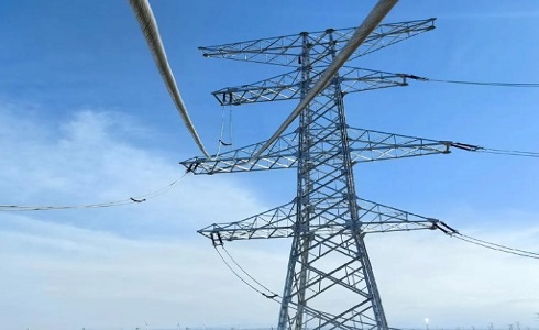 下雨天為什么輸電線路不會短路