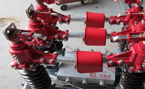 各類型（油、SF6、空氣）高壓斷路器的優點和缺點是什么