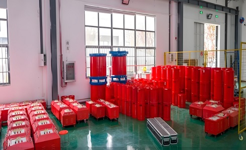 變頻串聯(lián)諧振交流耐壓試驗(yàn)裝置如何接線及操作-廠家價(jià)格批發(fā)(圖1) 變頻串聯(lián)諧振 (3).png