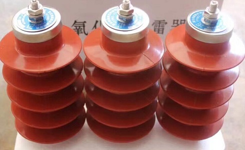 用直流高壓發生器對避雷器做泄漏電流試驗操作-千旭電力(圖1) 避雷器 (2).png