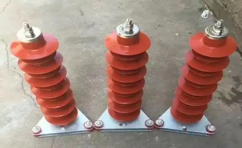 各種設(shè)備耐壓試驗的操作及接線-千旭電力(圖1) 避雷器 (10).png