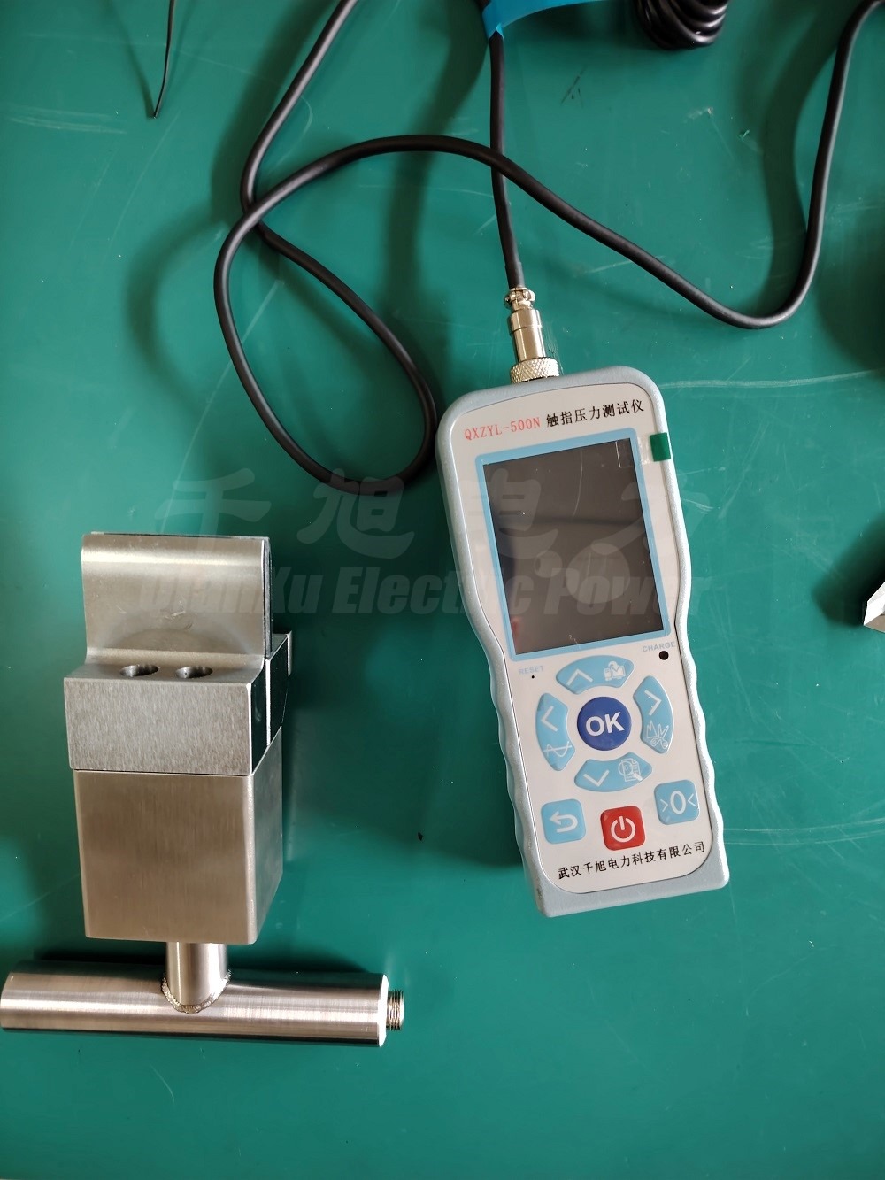 隔離開關(guān)觸指壓力測試儀操作介紹(圖1) 隔離開關(guān)觸指壓力測試儀操作介紹(圖1)