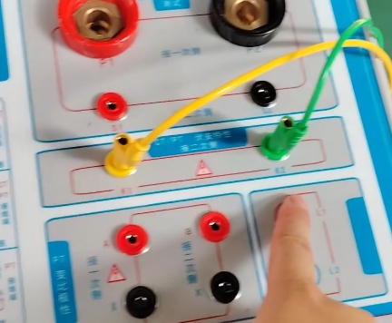 勵磁曲線接線端子.png 勵磁曲線接線端子.png